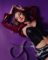 KAROLINA STANISŁAWCZYK