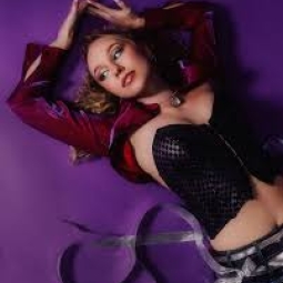 KAROLINA STANISŁAWCZYK