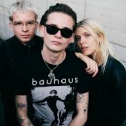 KACPERCZYK & DARIA ZAWIAŁOW