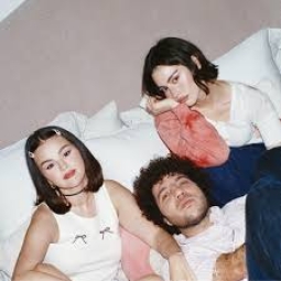 SELENA GOMEZ & BENNY BLANCO & GRACIE ABRAMS
