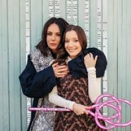 SANAH & KASIA KOWALSKA