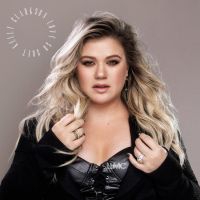 KELLY CLARKSON