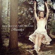 SANDRA VAN NIEUWLAND