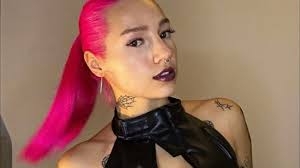 YOUNG LEOSIA & JONATAN