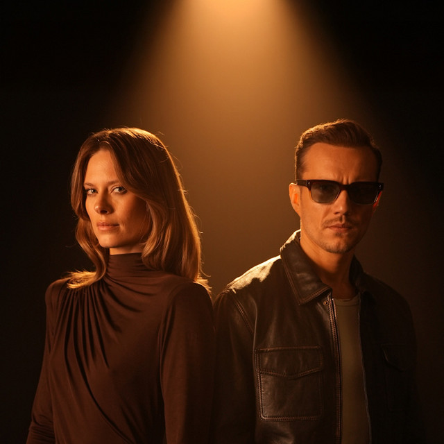 MROZU & JULIA PIETRUCHA